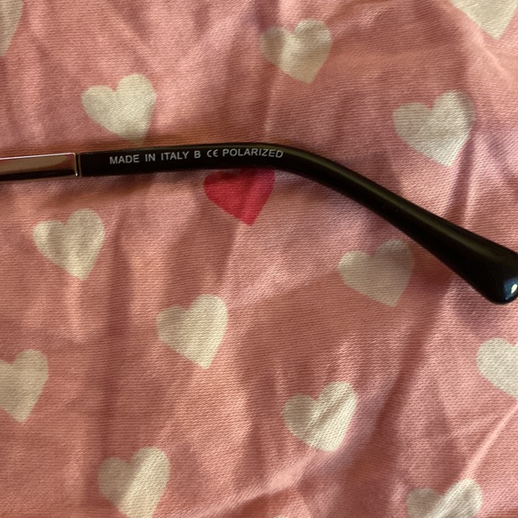 Chanel Black sunglasses with silver and Pearl detailing - Picture 6 of 10